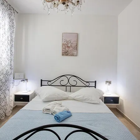 Seaside House Stupin Celine, Rogoznica - 19871 Holiday home *